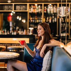 https://hotel-indigo-new-york.us-newyorkcity.com