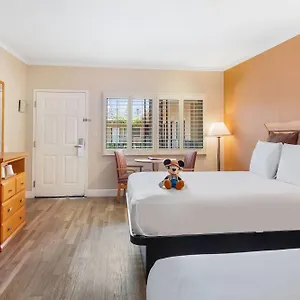 Islander And Near Park And Convention Center Motel Anaheim