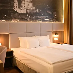 https://12-revay-hotel.inbudapesthotels.com